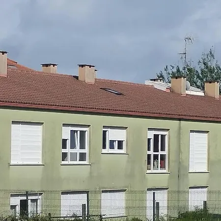 Con Jardin Y Piscina Junto A La Playa