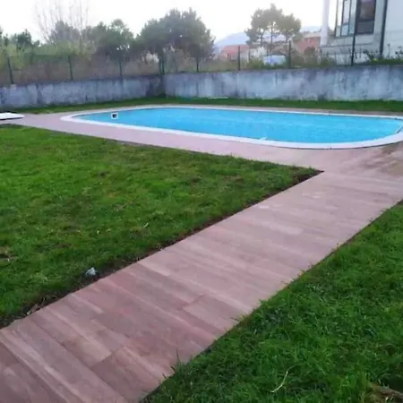 Con Jardin Y Piscina Junto A La Playa *